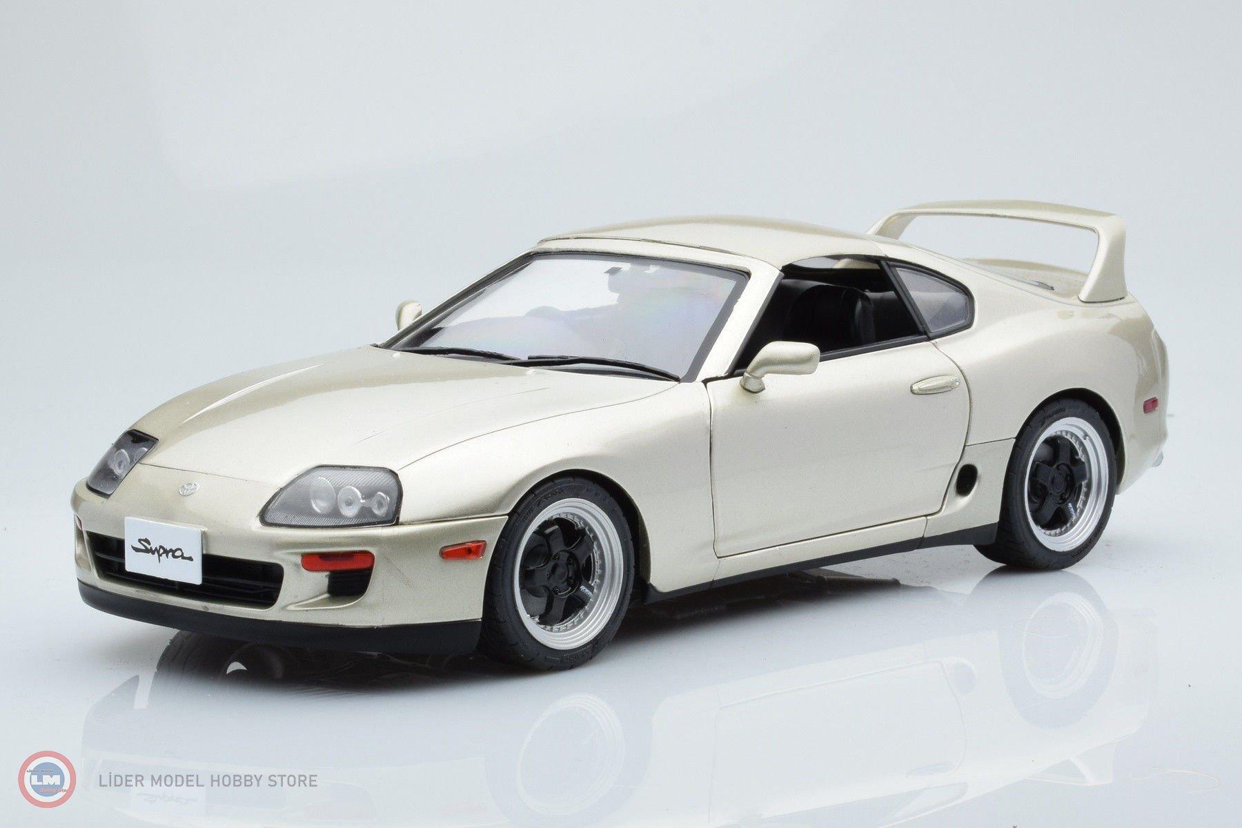 1:18 1998 Toyota Supra MK4 (A80)