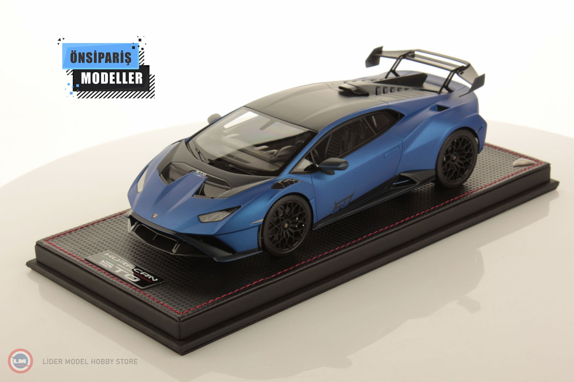 1:18 Lamborghini  Huracan STO Blu Aegeus