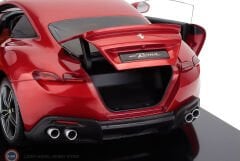 1:18 Polistil 2019 Ferrari ROMA - ROSSO MAGMA (red met.) + SHOWCASE