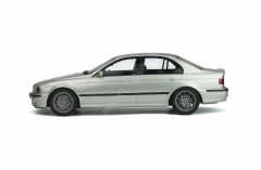 1:18 2002 BMW M5 E39