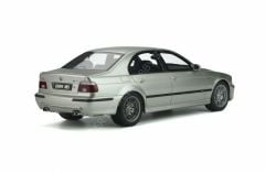 1:18 2002 BMW M5 E39