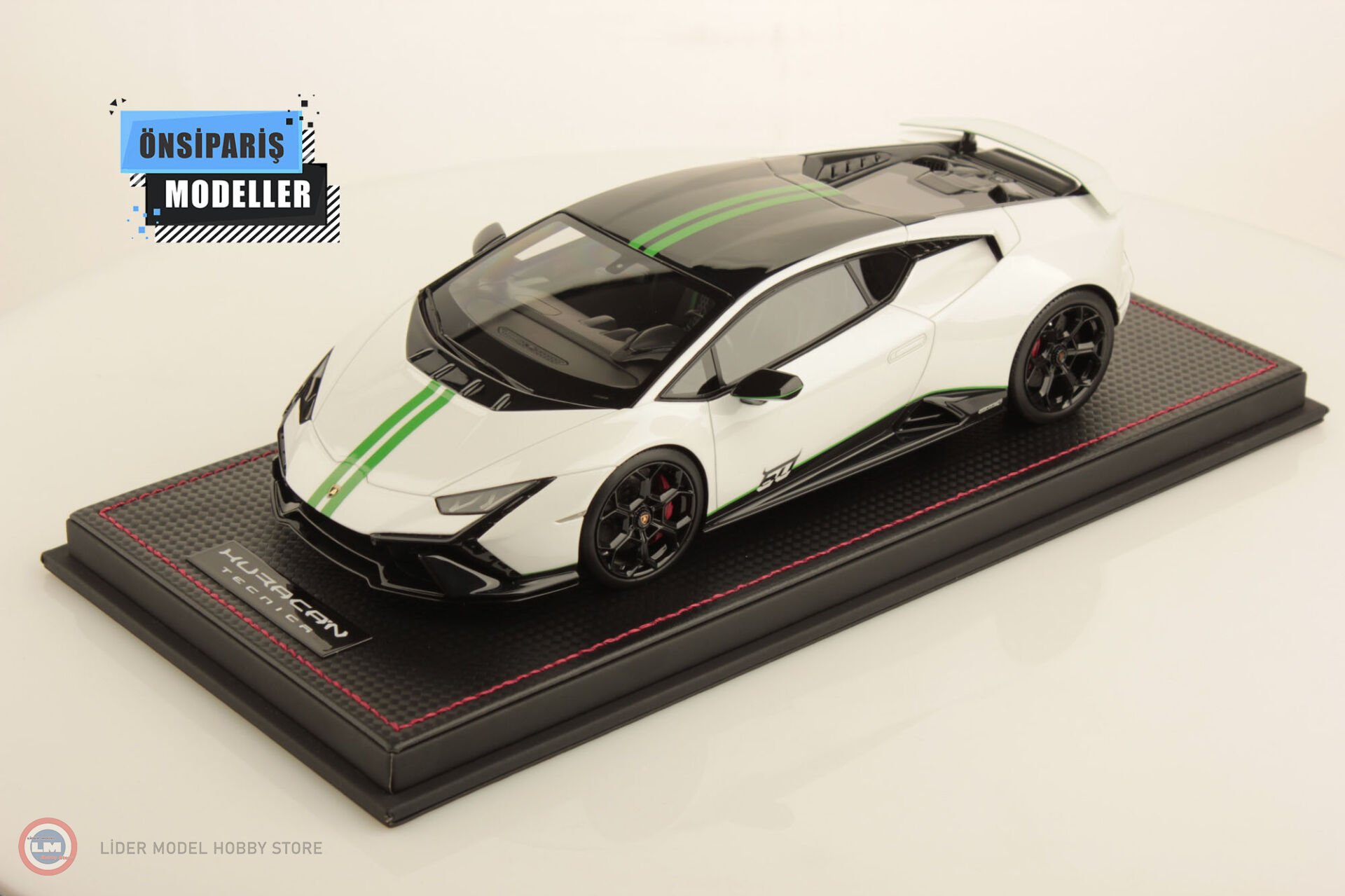 1:18 Lamborghini Huracan Tecnica Tecnica Bianco Asopo Shiny