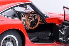 1:18 1967 Toyota 2000GT