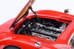 1:18 1967 Toyota 2000GT