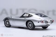 1:18 1967 Toyota 2000GT