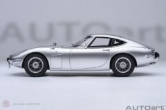 1:18 1967 Toyota 2000GT