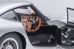 1:18 1967 Toyota 2000GT