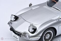 1:18 1967 Toyota 2000GT