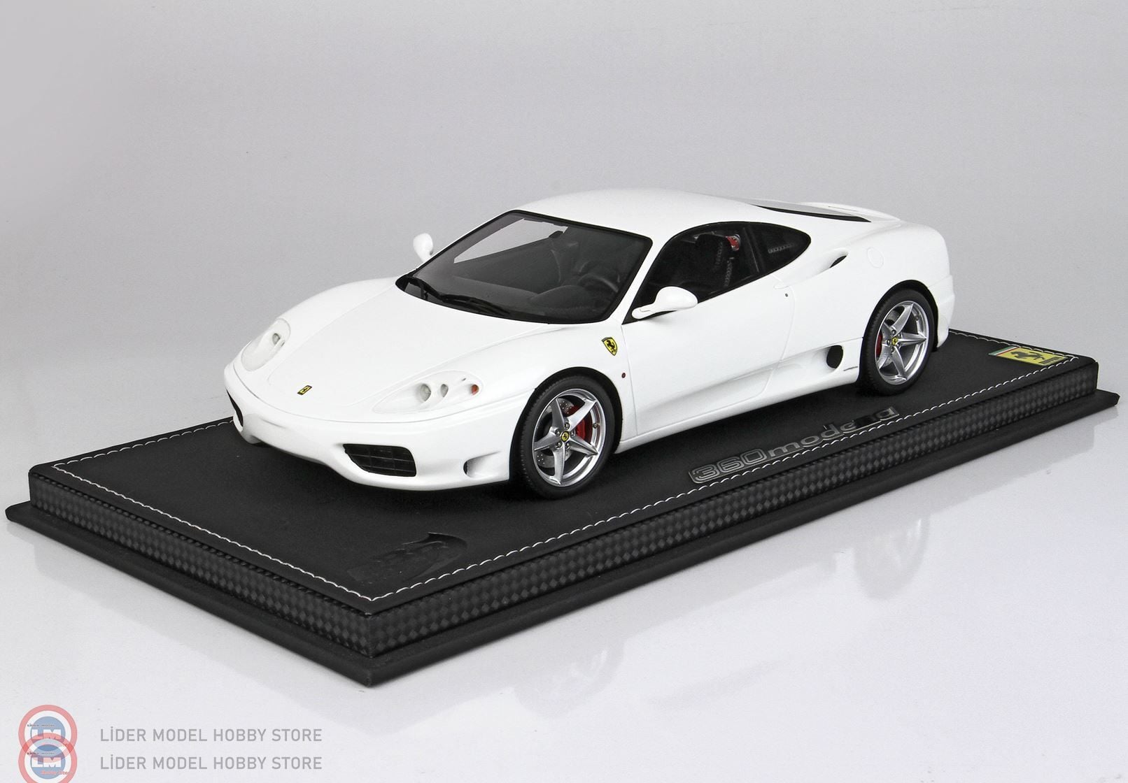 1:18 BBR 1999 Ferrari 360 Modena White F1 Gear BOX