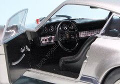 1:18 1973 Porsche 911 RSR Backdating Outlaw