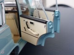 1:18 1965 Mercedes Benz 220 S Heckflosse W111