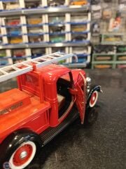KUTUSUZ MODEL 1:18 Solido 1936 Ford V8 Pickup Beverly Hills İtfaiye
