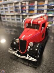 KUTUSUZ MODEL 1:18 Solido 1936 Ford V8 Pickup Beverly Hills İtfaiye