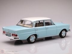 1:18 1965 Mercedes Benz 220 S Heckflosse W111
