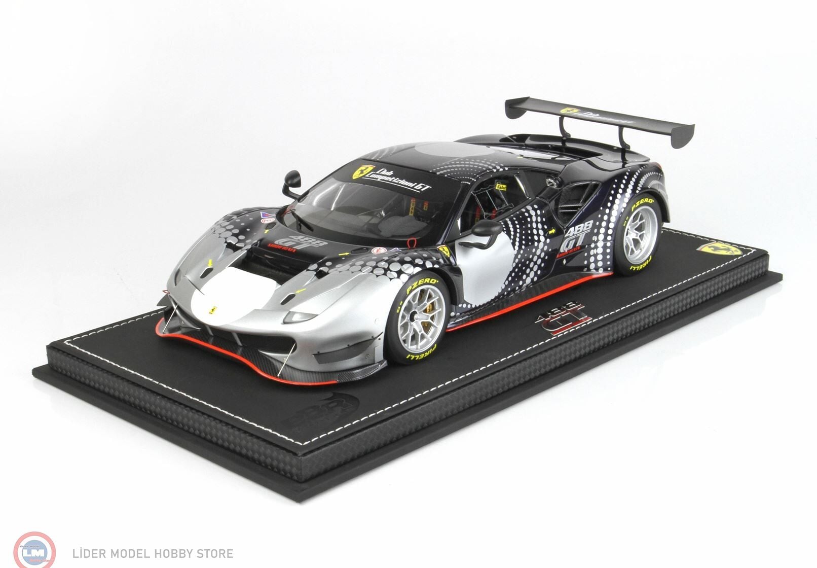 1:18 BBR Ferrari 488 GT Blu Nart livery & showcase