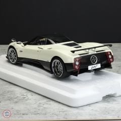 1:18 2005 Pagani Zonda F Bianco Fabriano