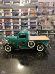 KUTUSUZ MODEL 1:18 Solido 1936 Ford V8 Pickup Aye and Thrifty Too