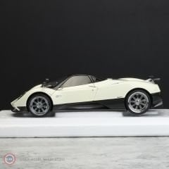 1:18 2005 Pagani Zonda F Bianco Fabriano