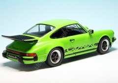 1:18 1984 Porsche 911 930 Carrera 3.2