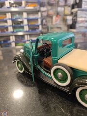 KUTUSUZ MODEL 1:18 Solido 1936 Ford V8 Pickup Aye and Thrifty Too