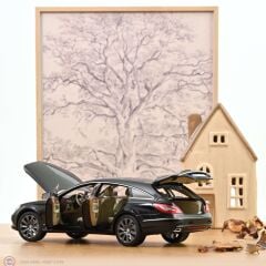 1:18 Norev 2011 Mercedes Benz CLS Shooting Brake