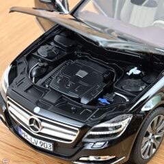 1:18 Norev 2011 Mercedes Benz CLS Shooting Brake