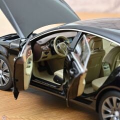 1:18 Norev 2011 Mercedes Benz CLS Shooting Brake