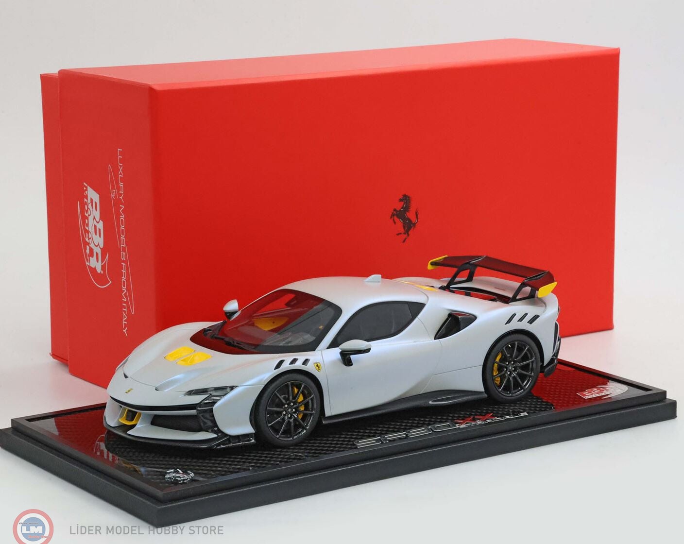 1:18 BBR Ferrari SF90 XX Stradale Onda Marina
