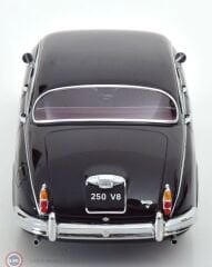 1:18 KK Scale 1962 Daimler 250 V6