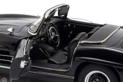 1:18 CMC 1957 Mercedes Benz 300 SL W198 Softtop Open