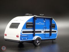 1:64 2017 Winnebago Winnie Drop Hitched Homes