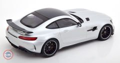 1:18 2021 Mercedes Benz AMG GT-R