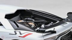 1:18 2019 Lamborghini Aventador SVJ (Bianco AsopoMetallic White)