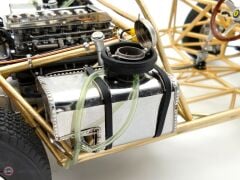 1:18 Ferrari 250 LM Rolling Chassis + Car Body in SHOWCASE
