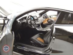 1:18 Minichamps 2020 BMW M8 COUPE