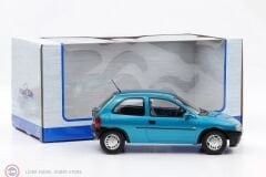 1:18 MCG 1993 Opel Corsa B