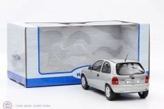 1:18 MCG 1993 Opel Corsa B