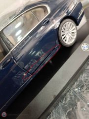 1:18 Paragon 2016 BMW 750Li XDrive G12 Imperial Blue