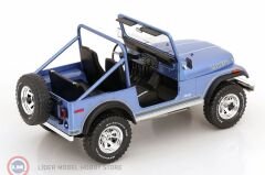 1:18 MCG 1976 Jeep CJ-7 Laredo