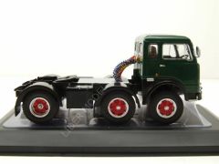 1:43 1961 Fiat 690 T1