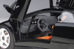 1:18 Autoart Lamborghini Diablo SV-R (Deep Black)