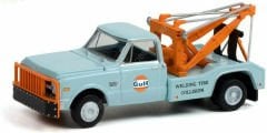 1:64 1969 Chevrolet C-30 Dually Wrecker  Gulf Oil