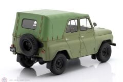 1:24 WhiteBox 1975 Uaz 469