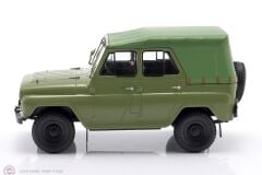 1:24 WhiteBox 1975 Uaz 469