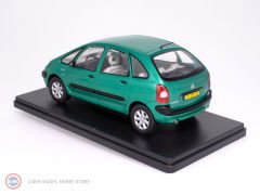 1:24 2003 Citroen Xsara Picasso