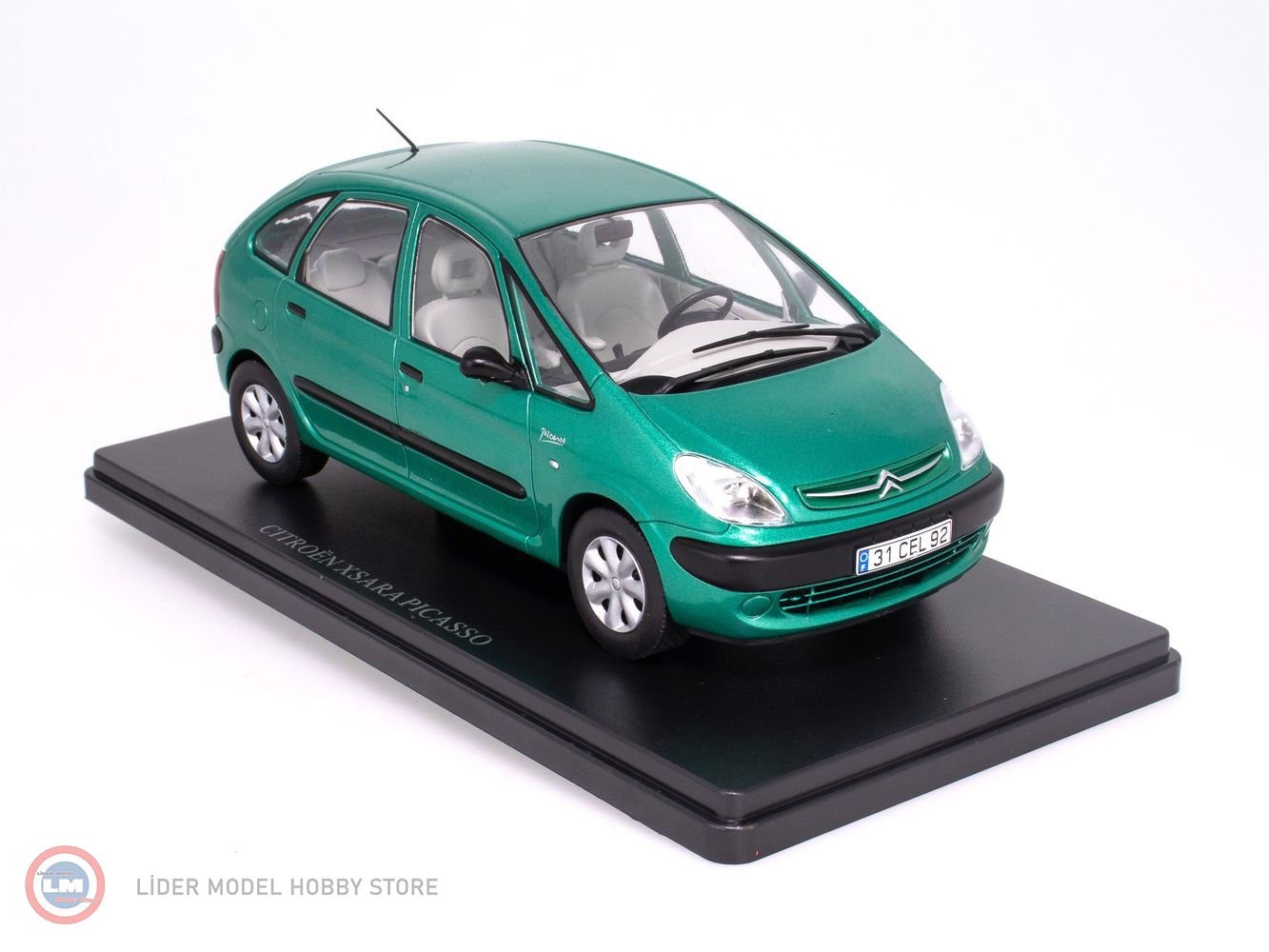 1:24 2003 Citroen Xsara Picasso