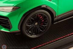1:18 MR Collection Lamborghini  Urus SE Tettonero Capsule Verde Mercurius