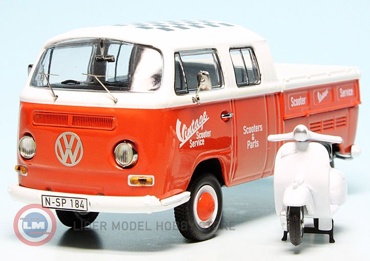 1:43 Schuco 1962 Volkswagen T2 DOUBLE CABINE PICK-UP 1962 WITH VESPA GS