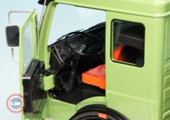 1:18 1973 Mercedes Benz NG 1632