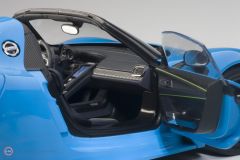 1:18 2013 Porsche 918 Spyder Weissach Package (Riviera Blue)